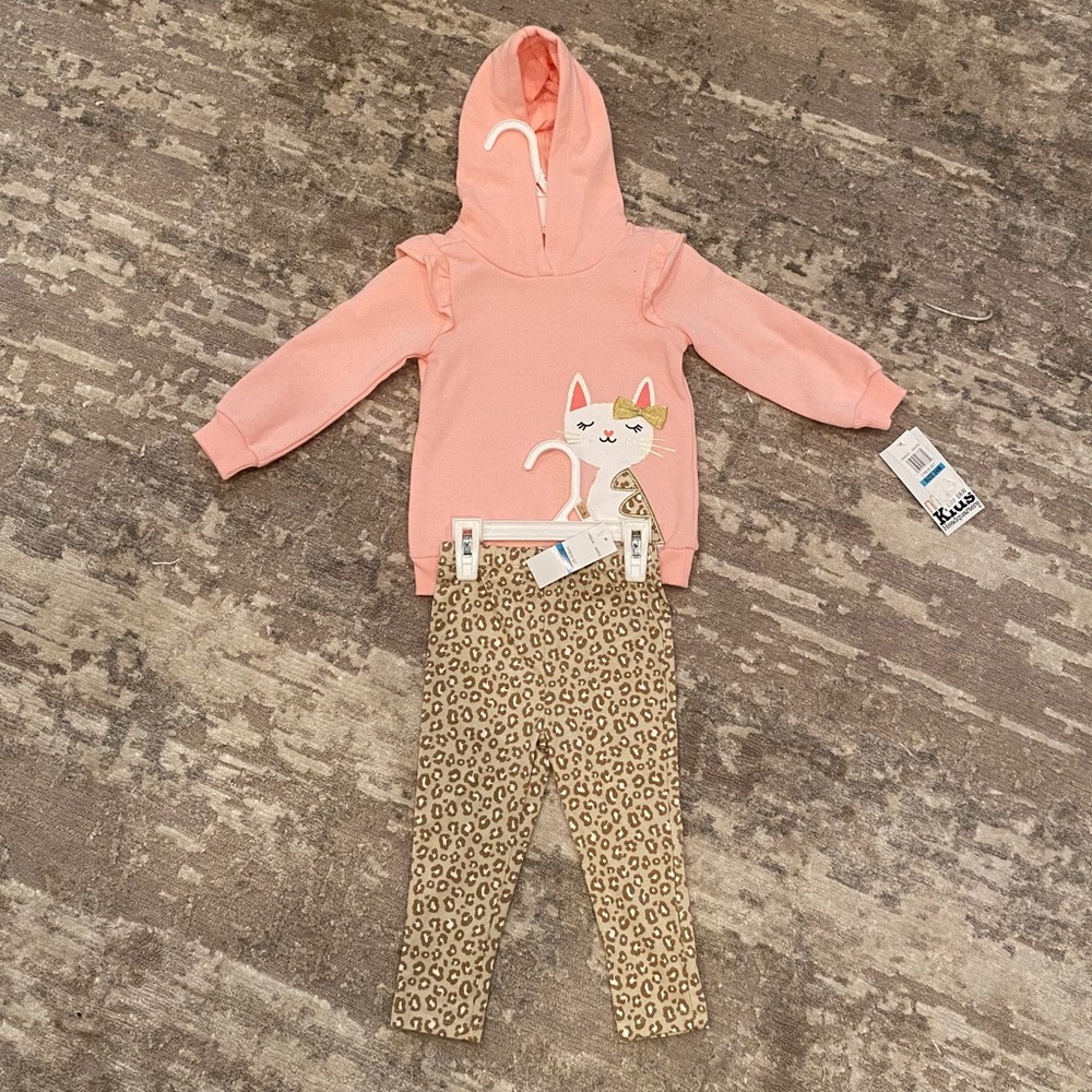 NWT Kids Headquarters Leopard 2 Piece Set